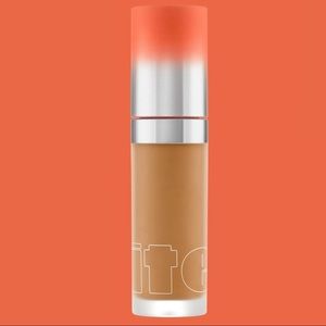 Item Beauty AIR HUG CONCEALER in Shade 330 medium with warm peach undertones NIB